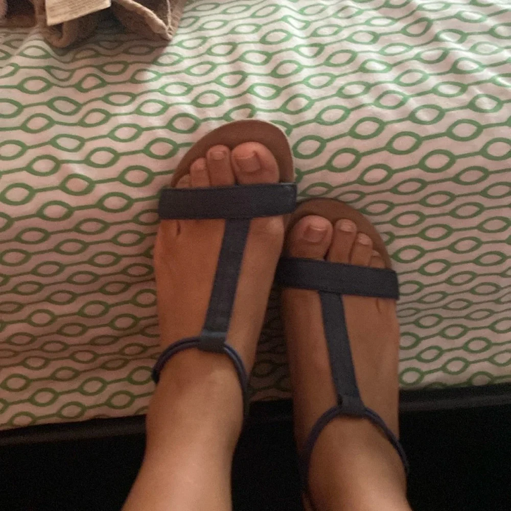 Sandals - Picture 1 of 4